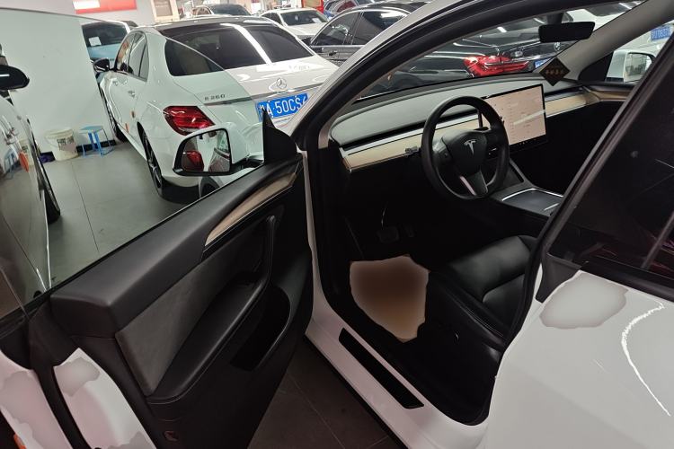 Used Tesla Model Y 2021 Standard Range Rear-Wheel Drive Version
