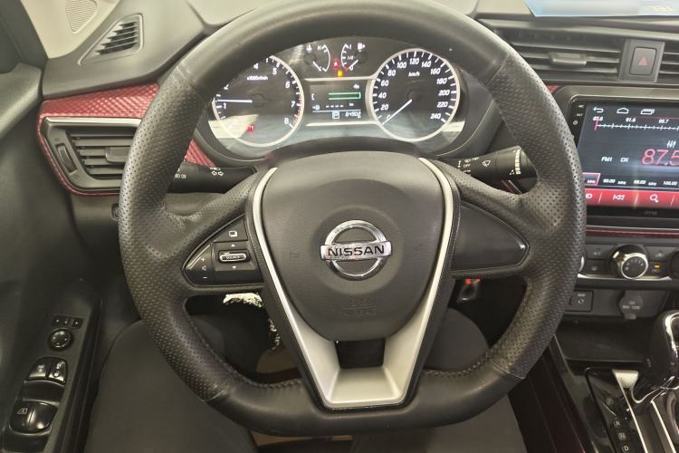 Used Nissan Lannia 2019 1.6L CVT Cool Edition China V Standard Steering Wheel