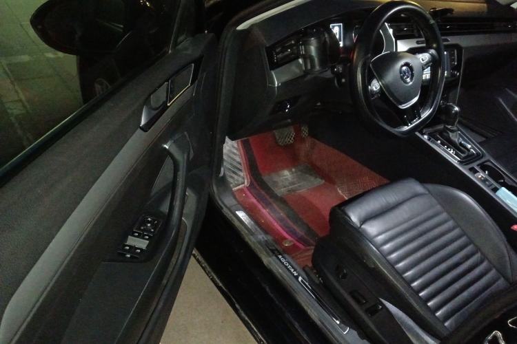 Used Volkswagen Magotan 2018 280TSI DSG Leading Model
