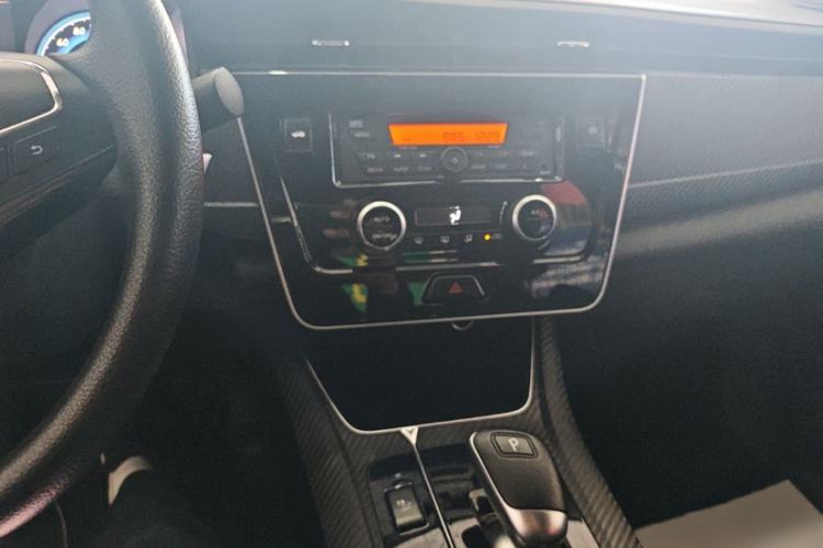 Used Venucia D60EV 2023 PLUS Comfort Edition SI Model
