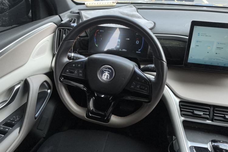 Used BYD Song Pro New Energy 2024 HONOR Edition DM-i 71KM Navigation Model Steering Wheel
