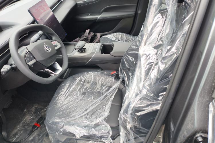 Used CHANGAN Eado 2025 Blue Whale 1.5T 500Bar Prestige Model