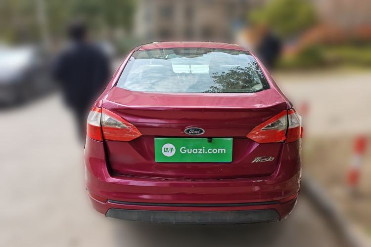 Used Ford Fiesta 2013 Sedan 1.5L Manual Fashion Edition
