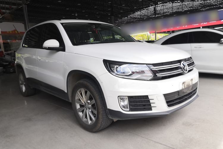 Used Volkswagen Tiguan 2015 1.8TSI Automatic Two-Wheel Drive Comfort Edition Front Right 45 Deg