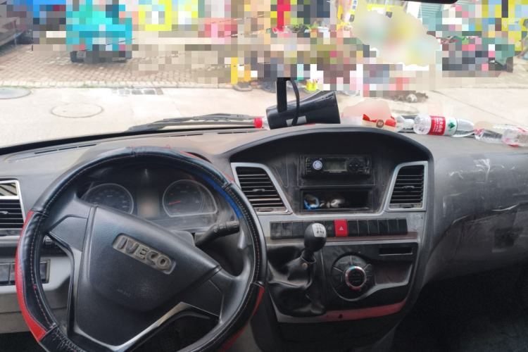 Used Iveco Power Daily 2017 2.5T Classic A37 High-Roof 7-Seater Passenger Van 47Z5