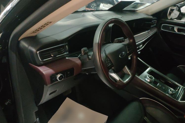 Used Ford Explorer 2023 EcoBoost 285 Four-Wheel Drive Titanium Edition 7-Seater
