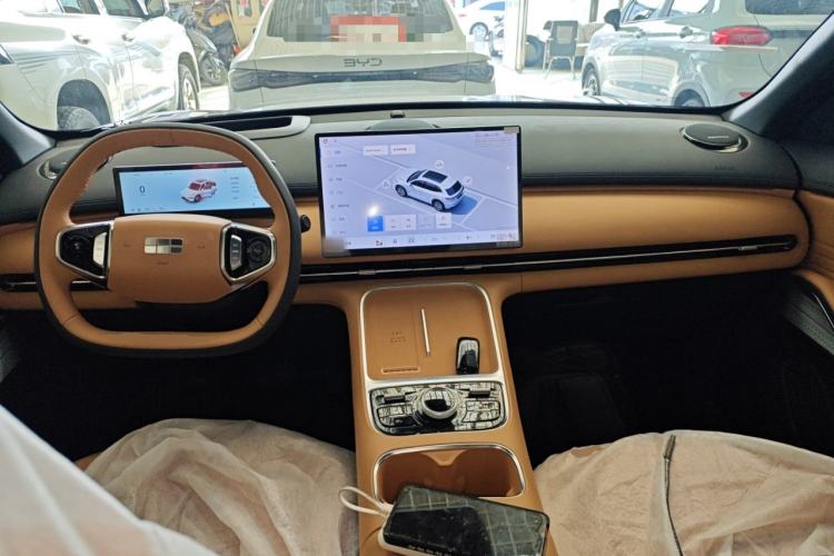 Used Geely Galaxy Xingjian 7 EM-i 2025 120km Exploration+ Version
