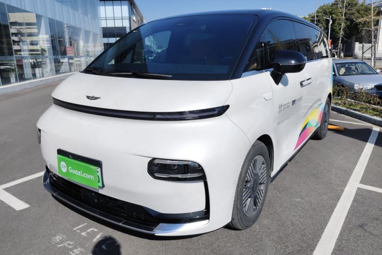 Used Geely Galaxy LEVC L380 2024 140-Degree 8-Seater Four-Wheel Drive Max