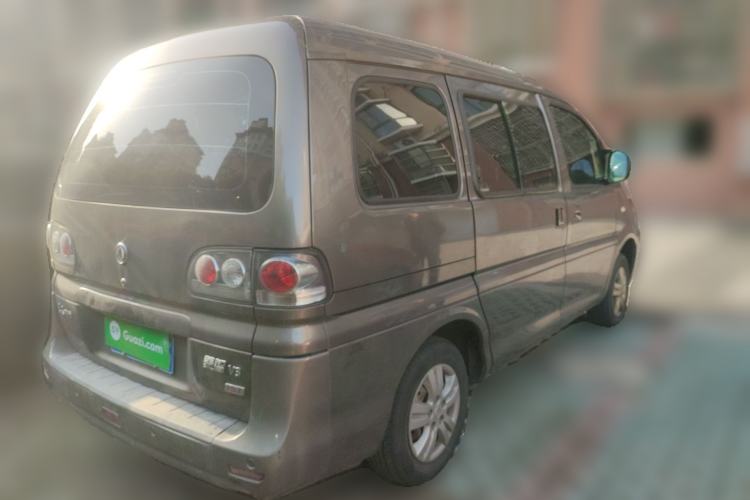 Used FORTHING Lingzhi 2017 V3 1.5L 7-seater Standard Model Rear Right 45 Deg