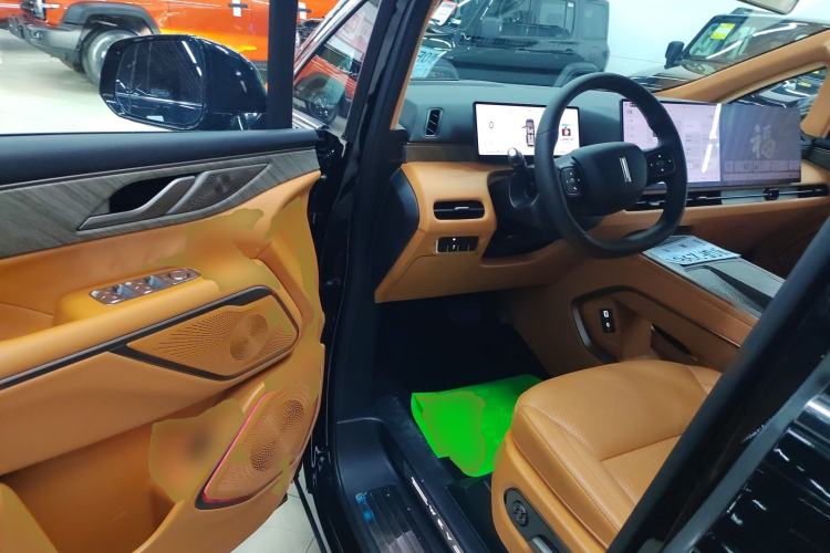 Used Wey Gaoshan 2025 Four-Wheel Drive Alpine 8