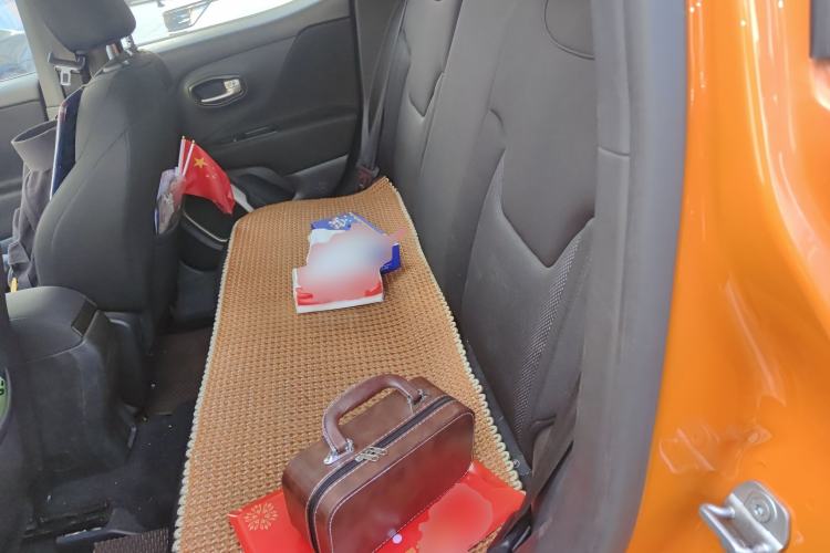 Used Jeep Renegade 2017 180T Automatic High-Energy Version Left Rear Seat