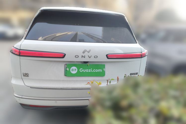 Used ONVO Luxeed L90 2025 Model—Max Six-Seater Version
