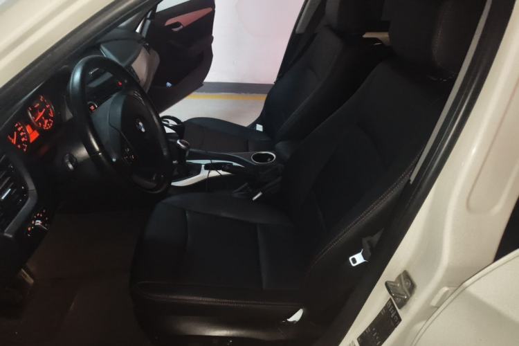 Used BMW X1 2013 sDrive18i manual model
