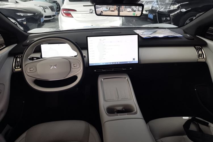 Used XPeng P7+ 2024 Long-Range Max Center Console