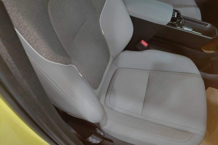 Used Volvo EX30 2025 Rear-Drive Long-Range Version Ultra Right Front Seat