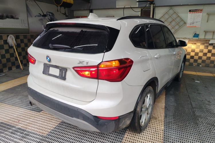 Used BMW X1 2016 sDrive18Li Fashion Model Rear Right 45 Deg