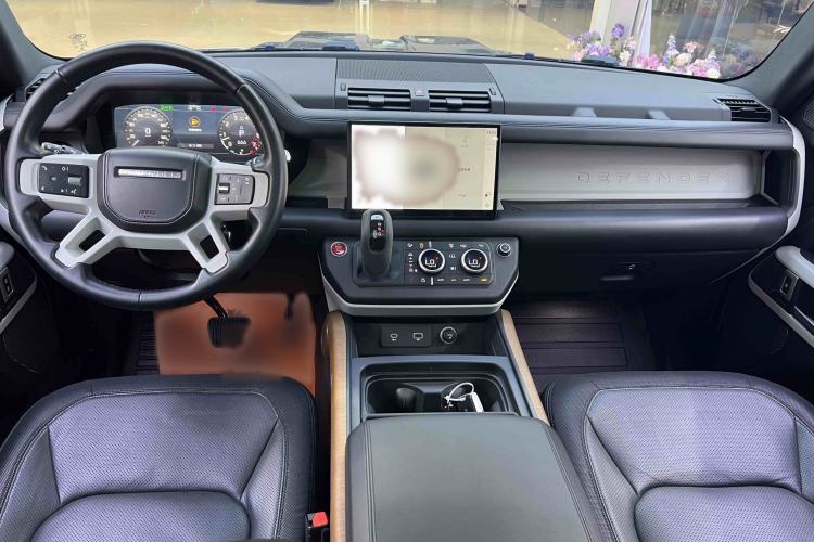 Used Land Rover Defender 2022 110 P400 X-DYNAMIC HSE Interior 1