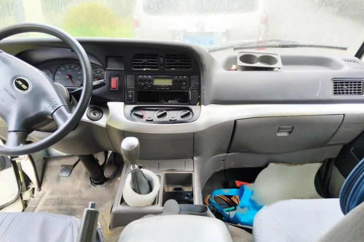 Used Jinbei Hiace 2018 2.0L Fifth-Generation Kuaiyun Standard Version Standard Roof 6 Seats V19S