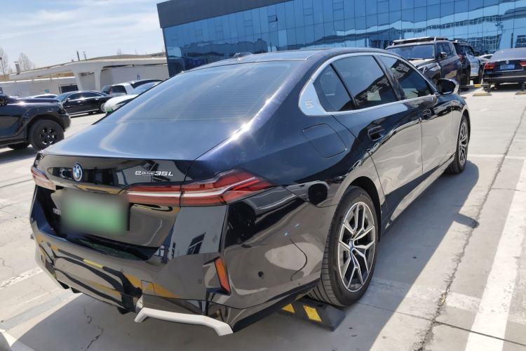 Used BMW i5 2025 eDrive 35L M Sport Package Rear Right 45 Deg