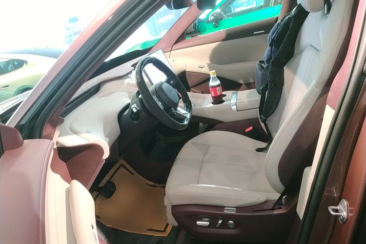 Used Xiaomi Auto YU7 2025 Ultra-Long Range High-Performance All-Wheel-Drive Max Edition
