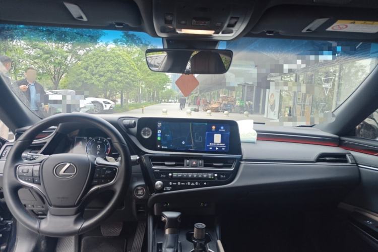 Used Lexus ES 2022 200 Excellence Edition Center Console