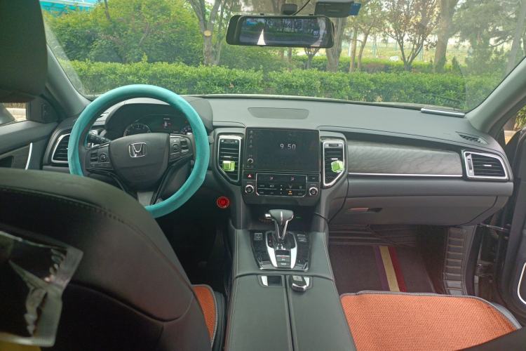 Used Honda UR-V 2020 240TURBO Two-Wheel Drive Zhiyue Version Center Console