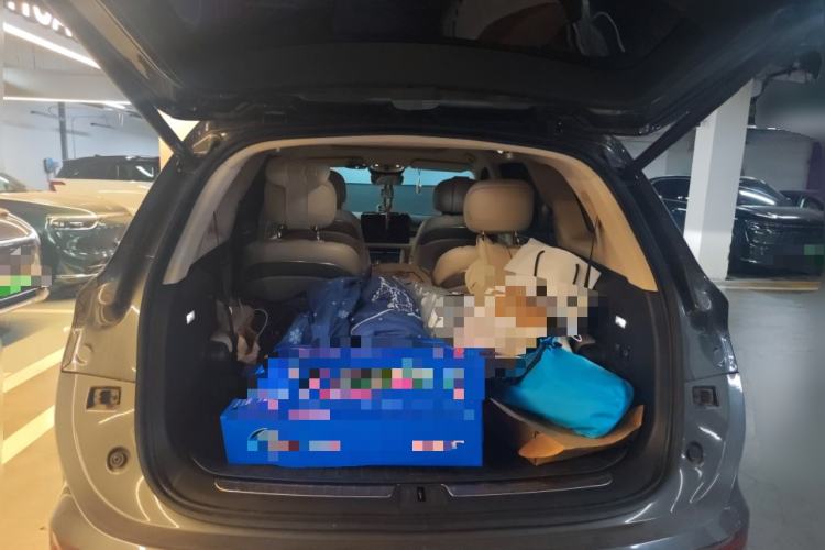 Used Hima AITO M7 2022 1.5T Four-Wheel Drive Luxury Edition Trunk