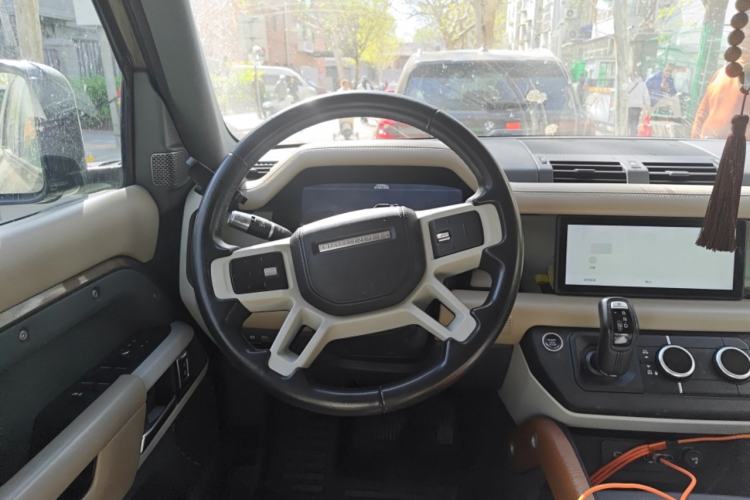 Used Land Rover Defender 2020 110 P400 HSE Steering Wheel