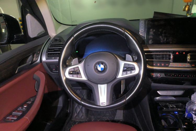 Used BMW X3 2022 xDrive30i Luxury Model M Night Sky Package Steering Wheel