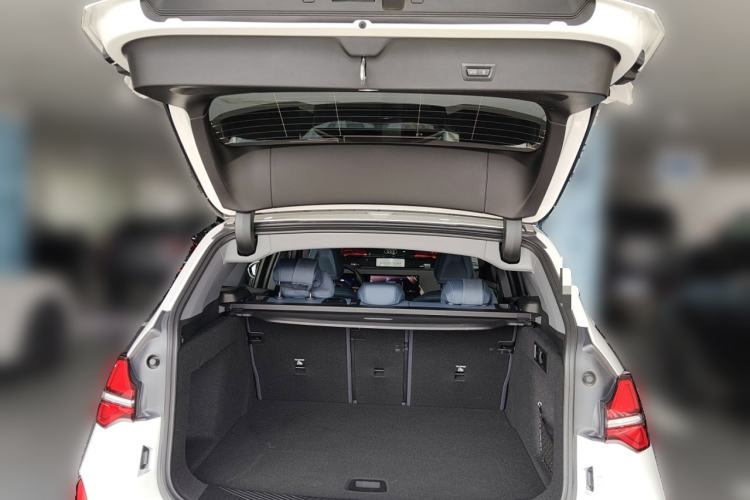 Used BMW X3 2025 xDrive30L Luxury Edition M Sport Package Trunk