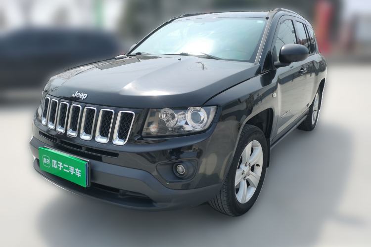 Used Jeep Compass 2015 2.0L two-wheel drive sport version