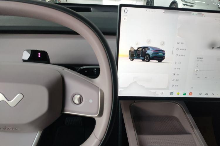 Used ONVO L60 2024 60 kWh Rear-Drive Version
