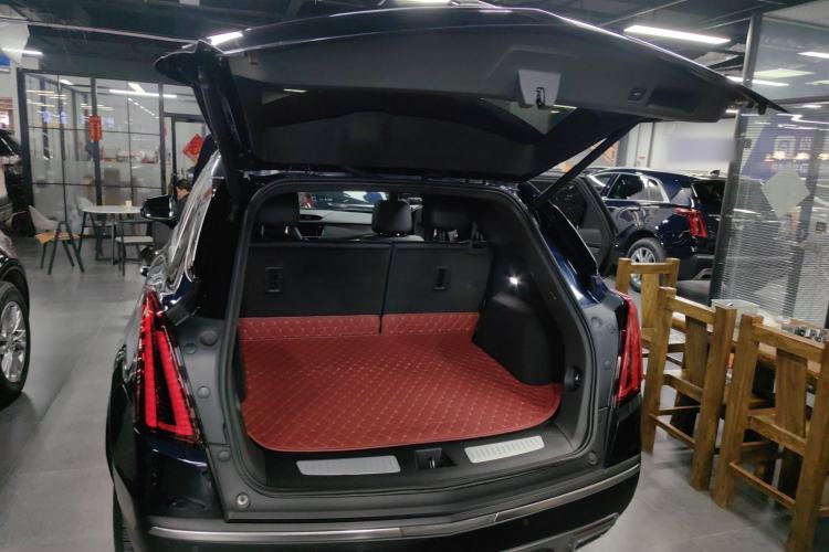 Used Cadillac XT5 2022 2.0T Two-Wheel Drive Luxury Version Trunk