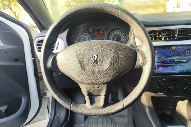 Used Peugeot 301 2014 1.6L Manual Comfort Edition
