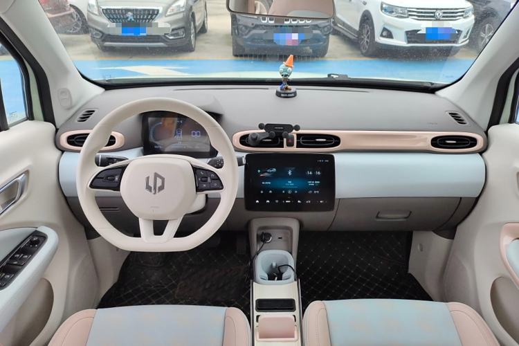 Used Leapmotor T03 2024 310 Comfort Edition Center Console