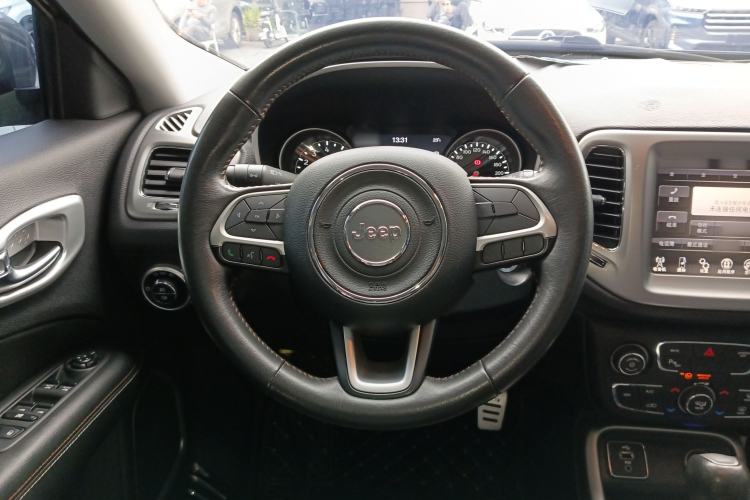 Used Jeep Compass 2017 200T Automatic Family Edition
