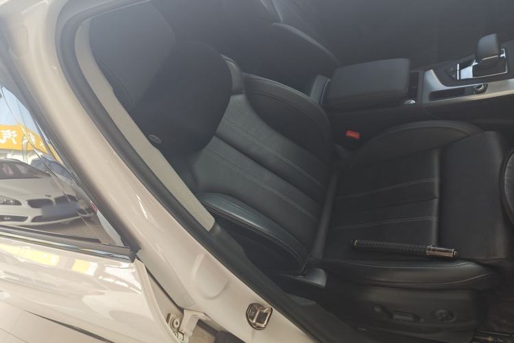 Used Audi A4L 2022 40 TFSI Luxury Dynamic Model Right Front Seat