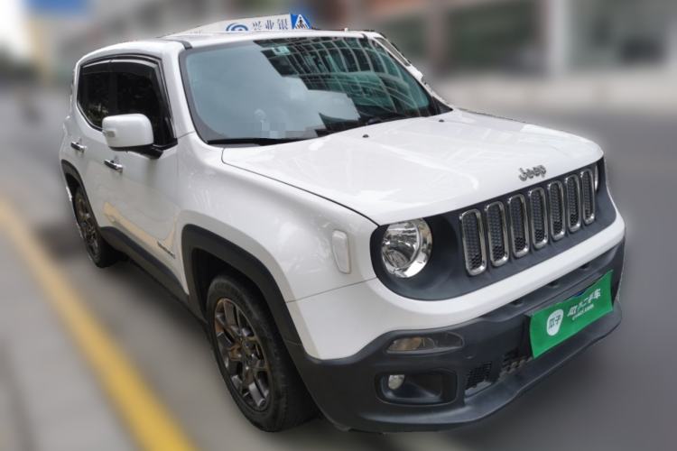 Used Jeep Renegade 2017 180T Automatic Kinetic Edition+ Front Right 45 Deg