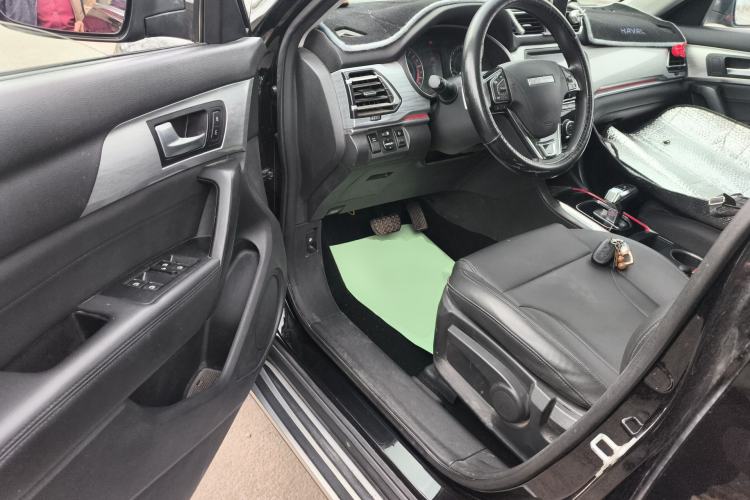 Used Haval H2 2018 Chuanxiang Edition Blue Badge 1.5T Dual-Clutch Two-Wheel Drive Fashionable Model
