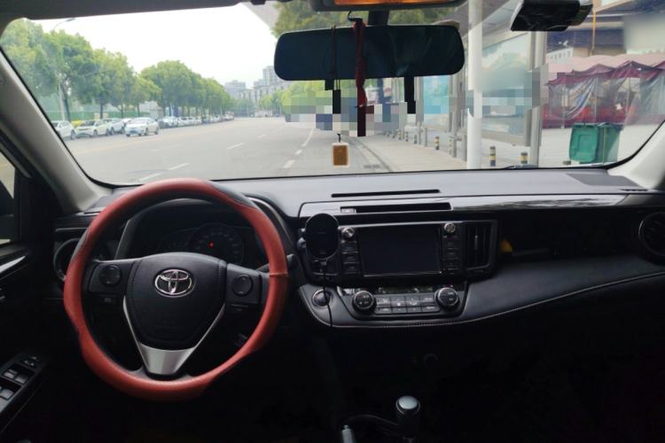 Used Toyota RAV4 2019 2.0L CVT Two-Wheel Drive Pioneer Edition China V Standard
