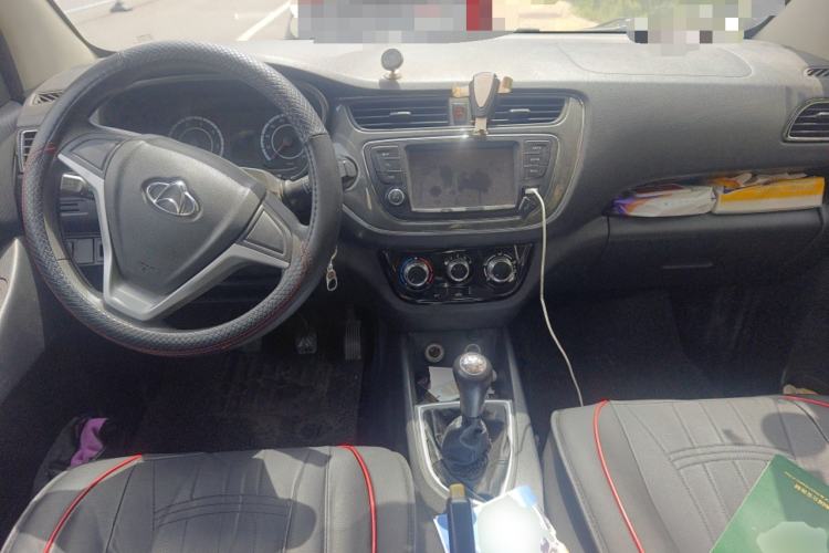 Used CHANGAN KAICHENG Ounuo S 2017 1.5L Ouno S Standard Edition EA15-AB Center Console