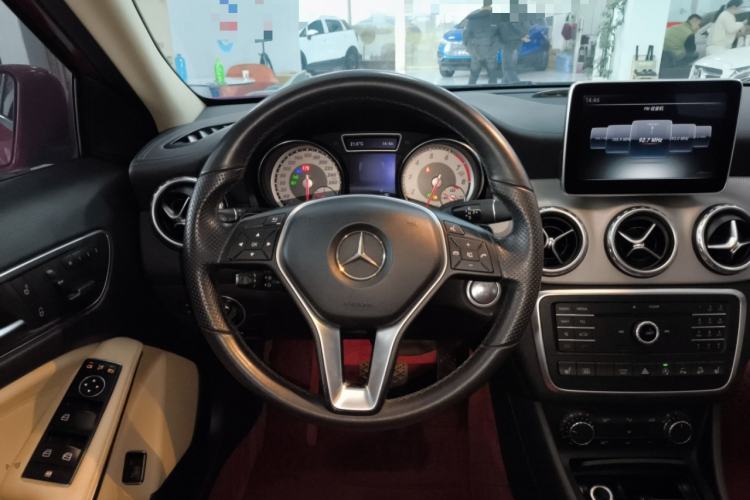 Used Mercedes-Benz GLA 2016 GLA 220 4MATIC Luxury Model
