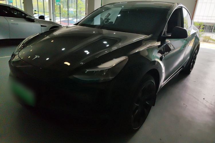 Used Tesla Model Y 2023 Long-Range All-Wheel-Drive Version