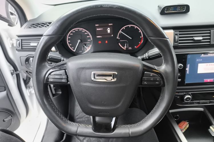 Used Qoros 3 2017 Urban SUV 1.6T Automatic Zhiyue Model