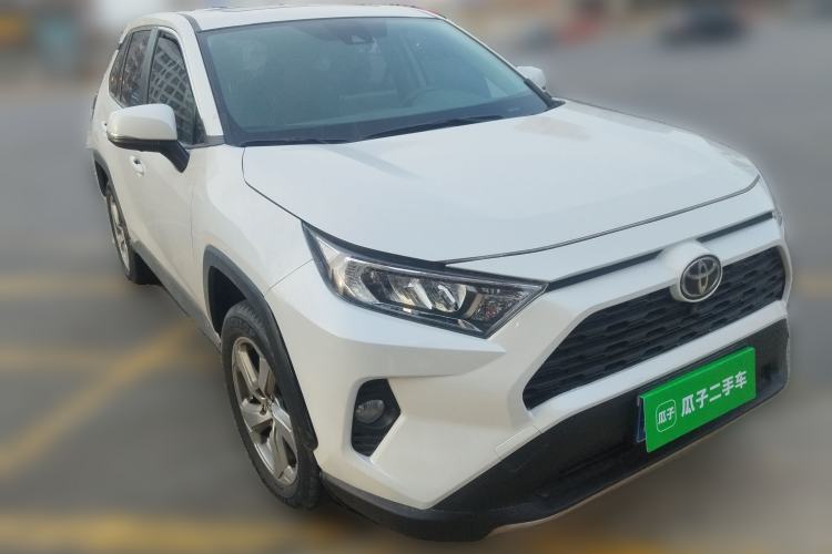 Used Toyota RAV4 2021 2.0L CVT Two-Wheel Drive Fashion Edition Front Right 45 Deg