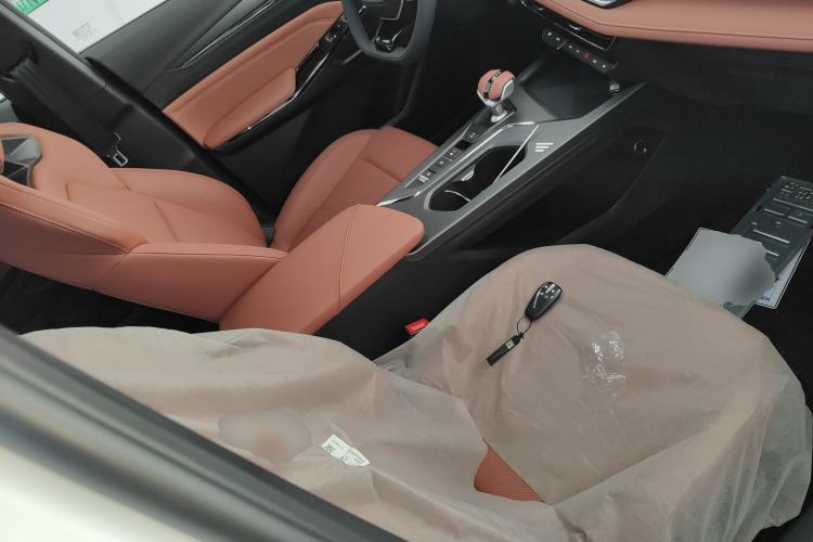 Used Changan X5 PLUS 2026 Model, Second Generation, 1.5T Pioneer PRO
