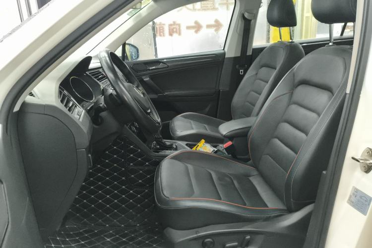 Used Volkswagen Tiguan L 2017 330TSI Automatic Two-Wheel Drive Flagship Edition Left Front Seat