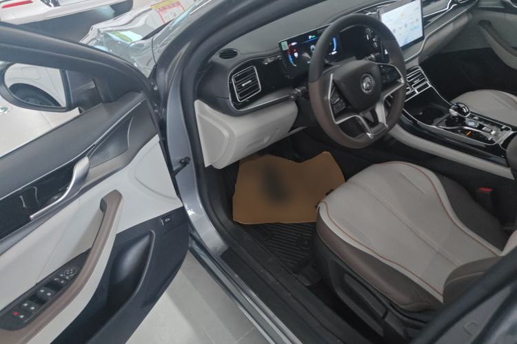 Used BYD Qin PLUS 2024 Honor Edition EV 510KM Leading Model
