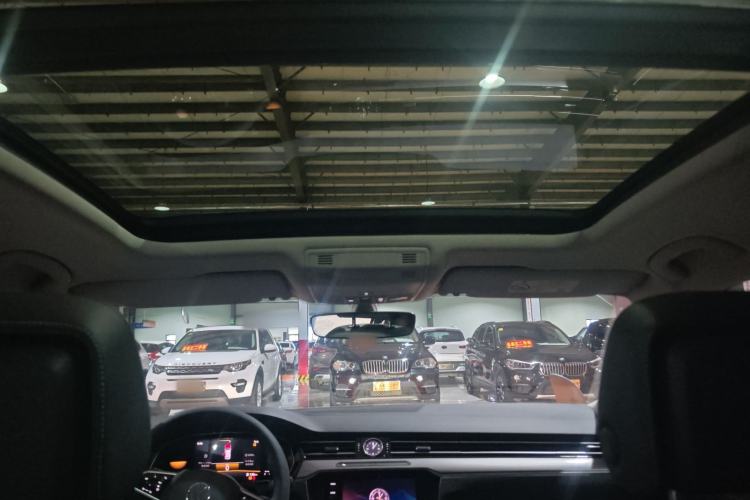 Used Volkswagen Magotan 2023 2 Million Units Limited Edition 330TSI DSG Leading Version
