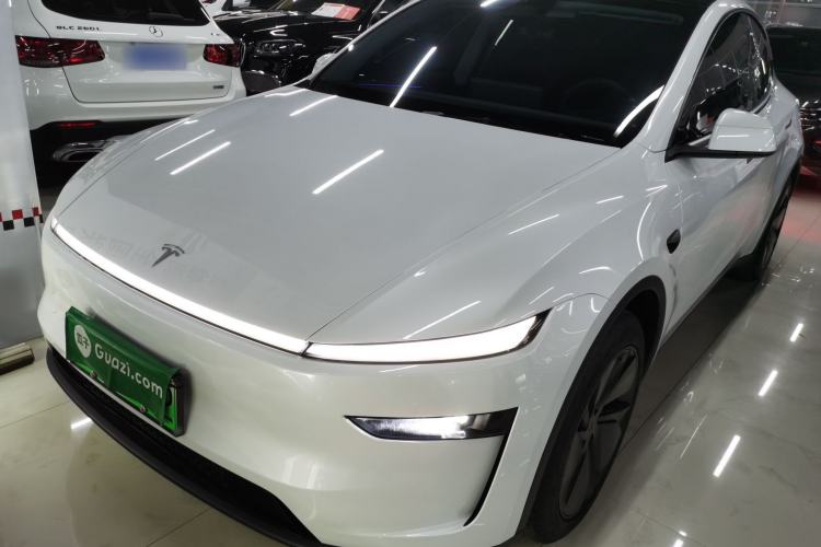 Used Tesla Model Y 2025 Rear-Wheel-Drive Version